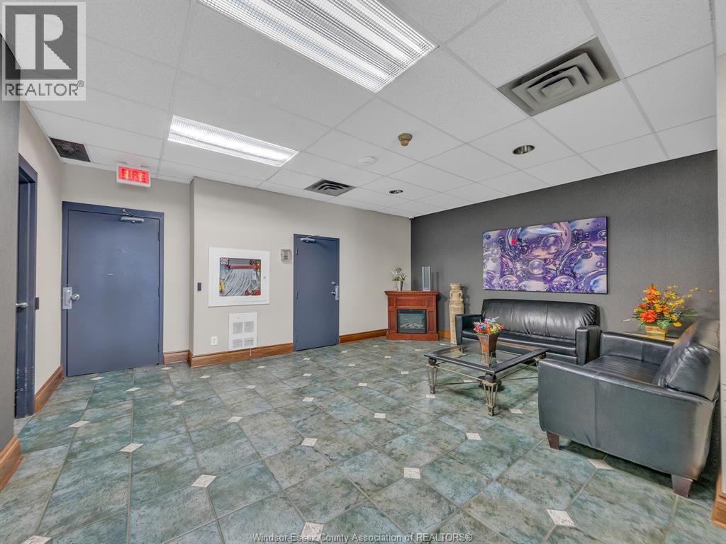 540 Ouellette Avenue #5D, Windsor — photograph 3