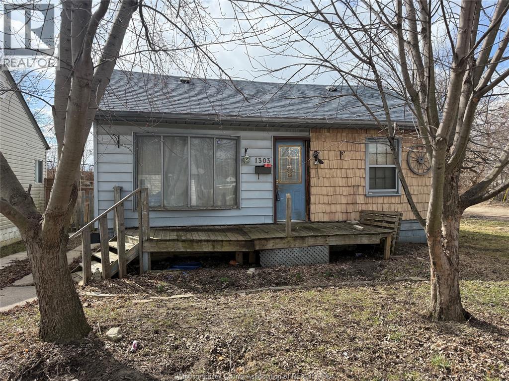 1303 Central, Windsor — primary photograph