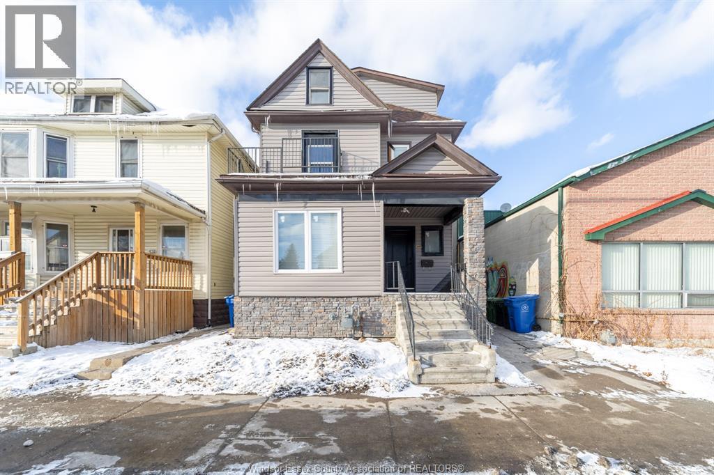 446 Wyandotte Street, Windsor — primary photograph