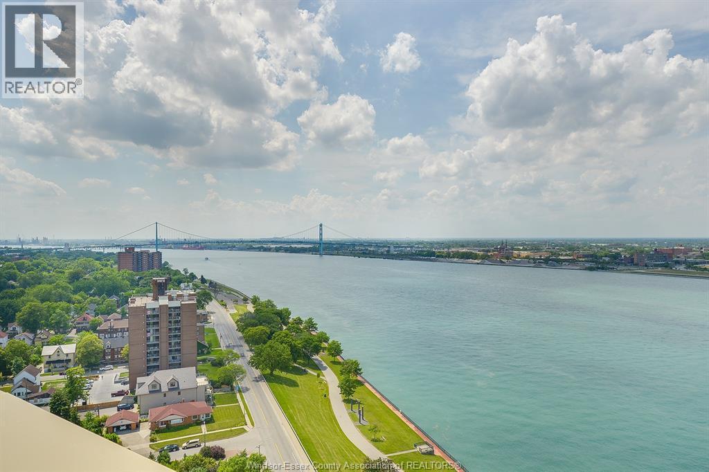 1225 Riverside #409, Windsor — photograph 3