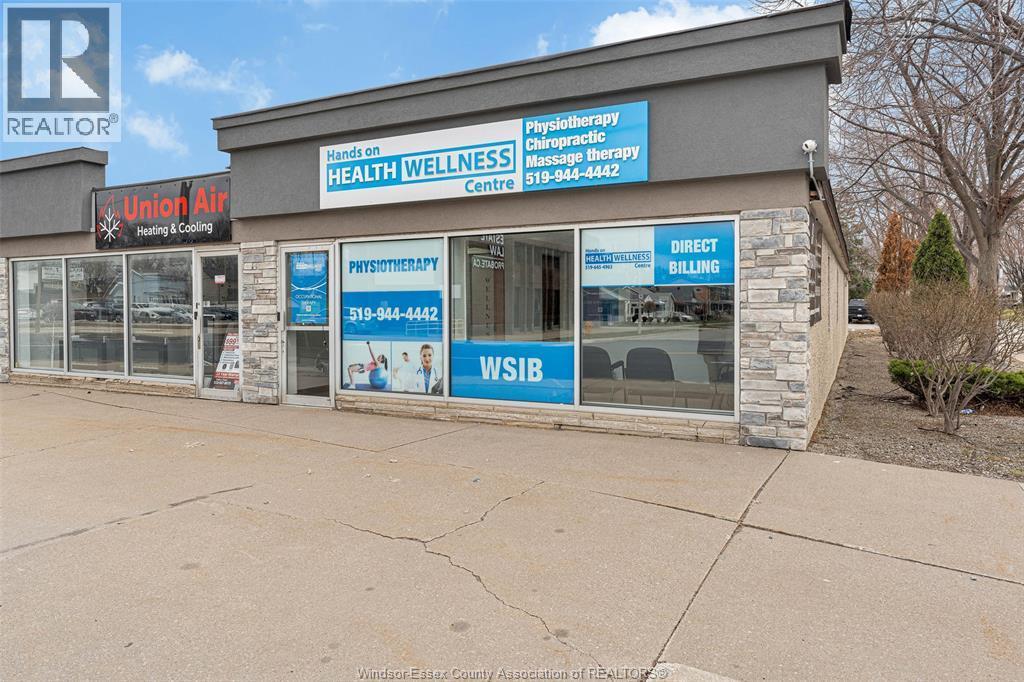 3905-3911 Tecumseh Road, Windsor — photograph 3