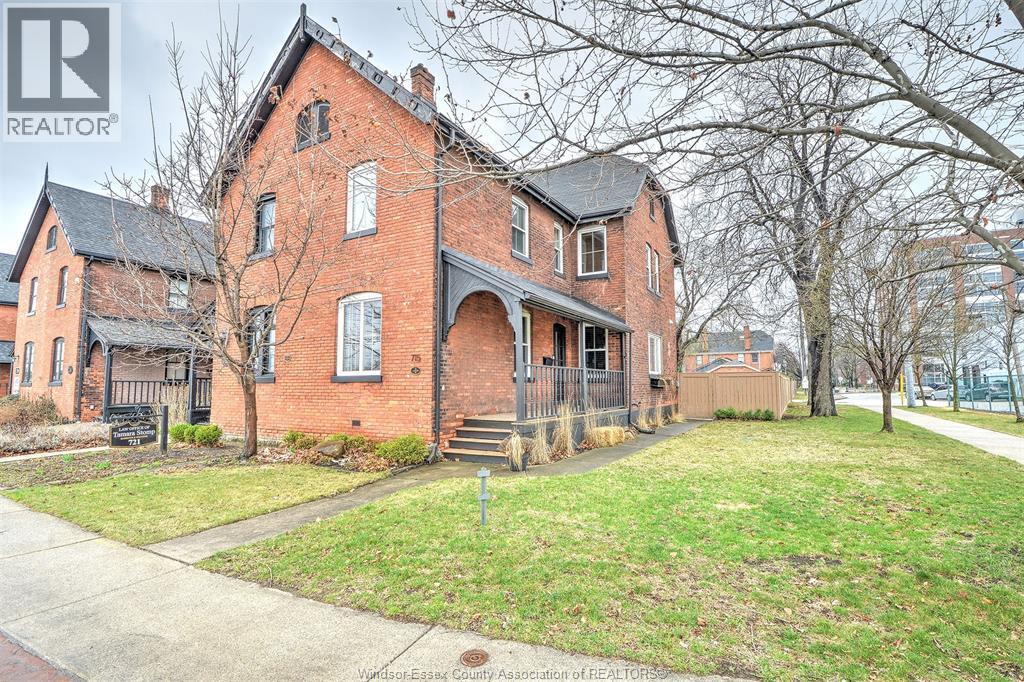 715 Walker Road, Windsor — primary photograph