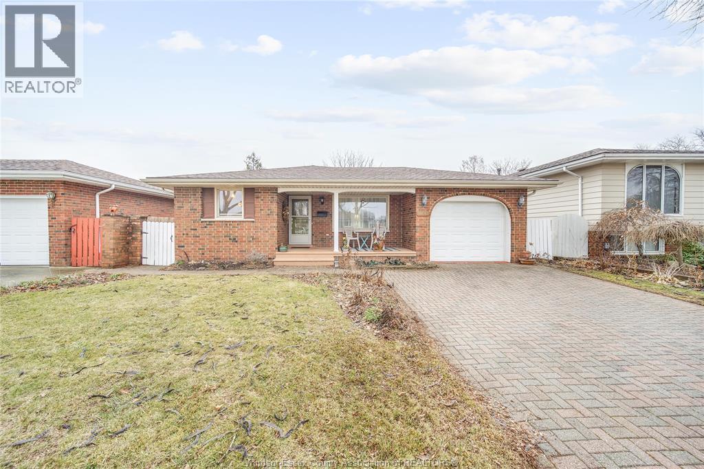Single Family — 10682 Keating Crescent, Windsor, Ontario