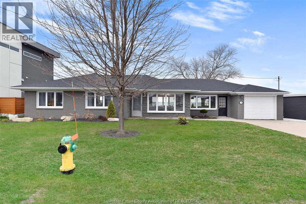 Single Family — 208 Robson Road, Leamington, Ontario