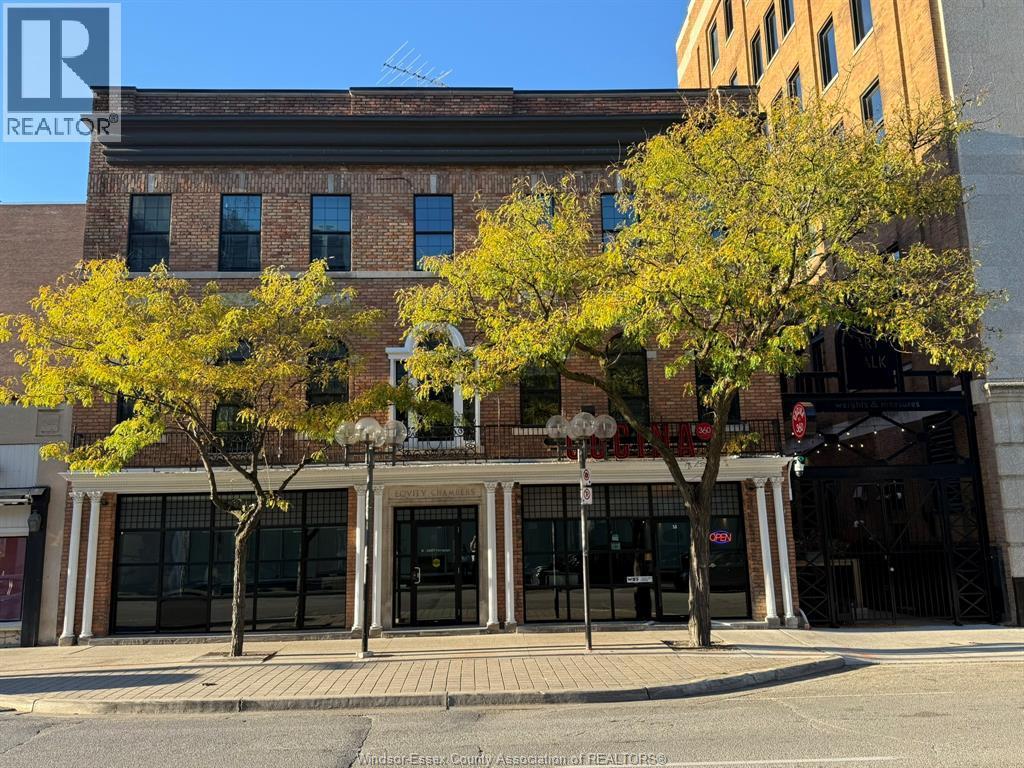58 Chatham Street #200, Windsor — primary photograph