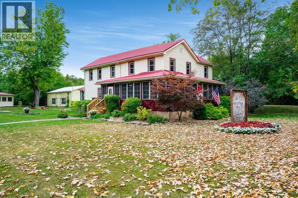 1060 East West Road, Pelee Island — photograph 2