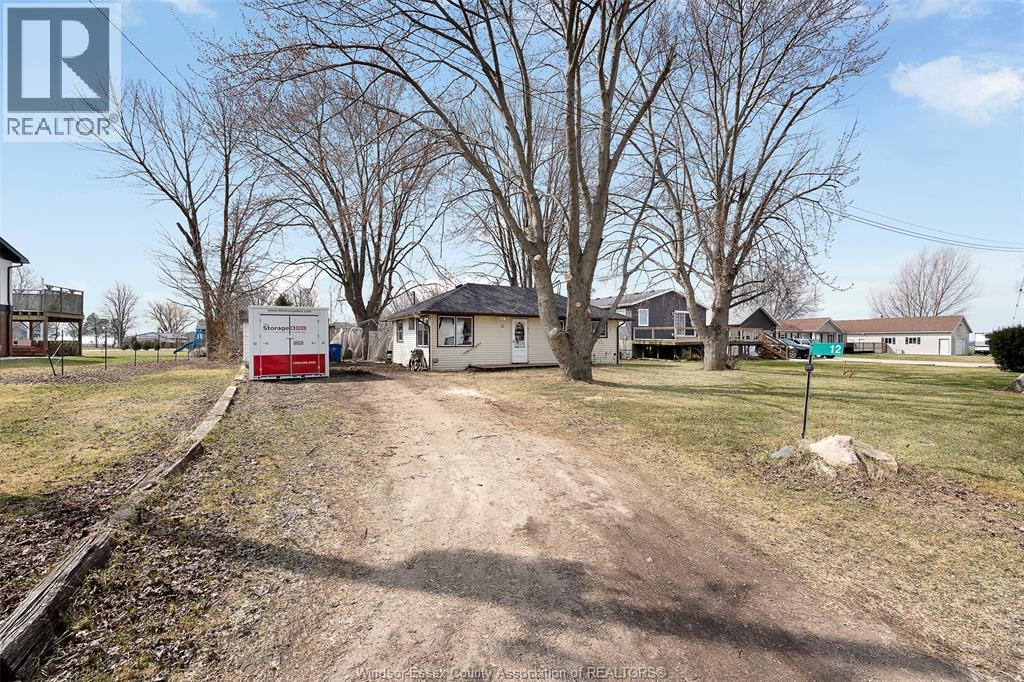 12 Patricia Avenue, Wheatley — photograph 2
