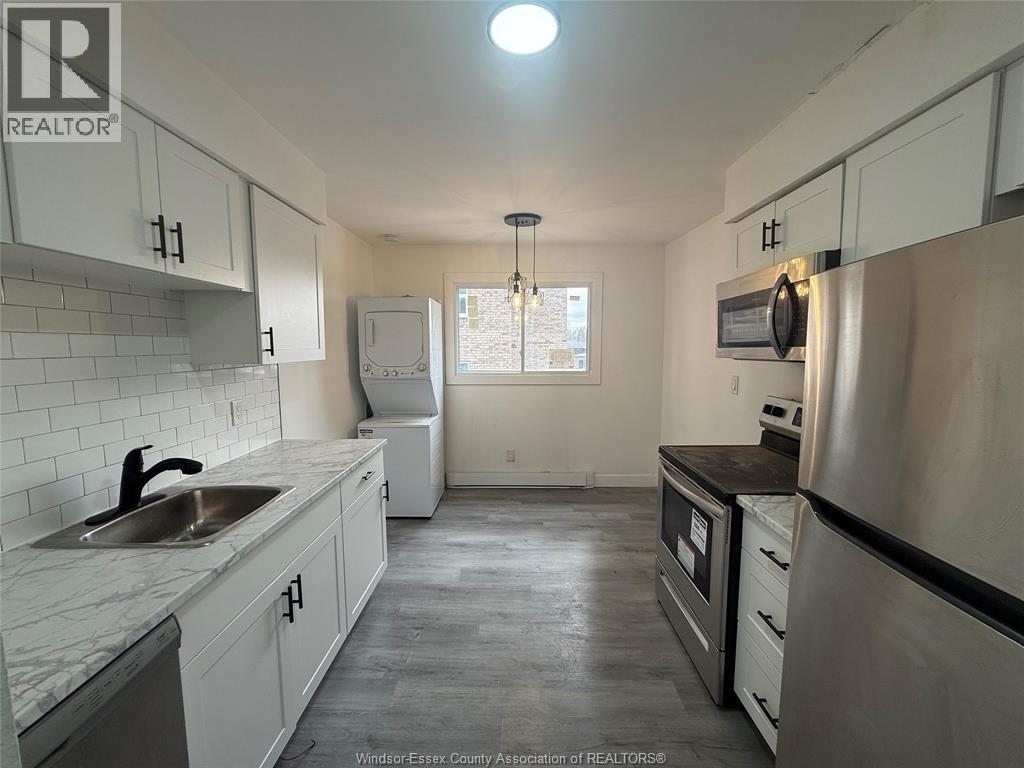 3150 Peter Street #11, Windsor — primary photograph
