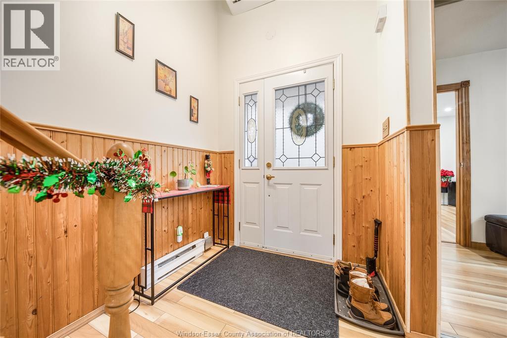 1229 Arncliffe, Windsor — photograph 3