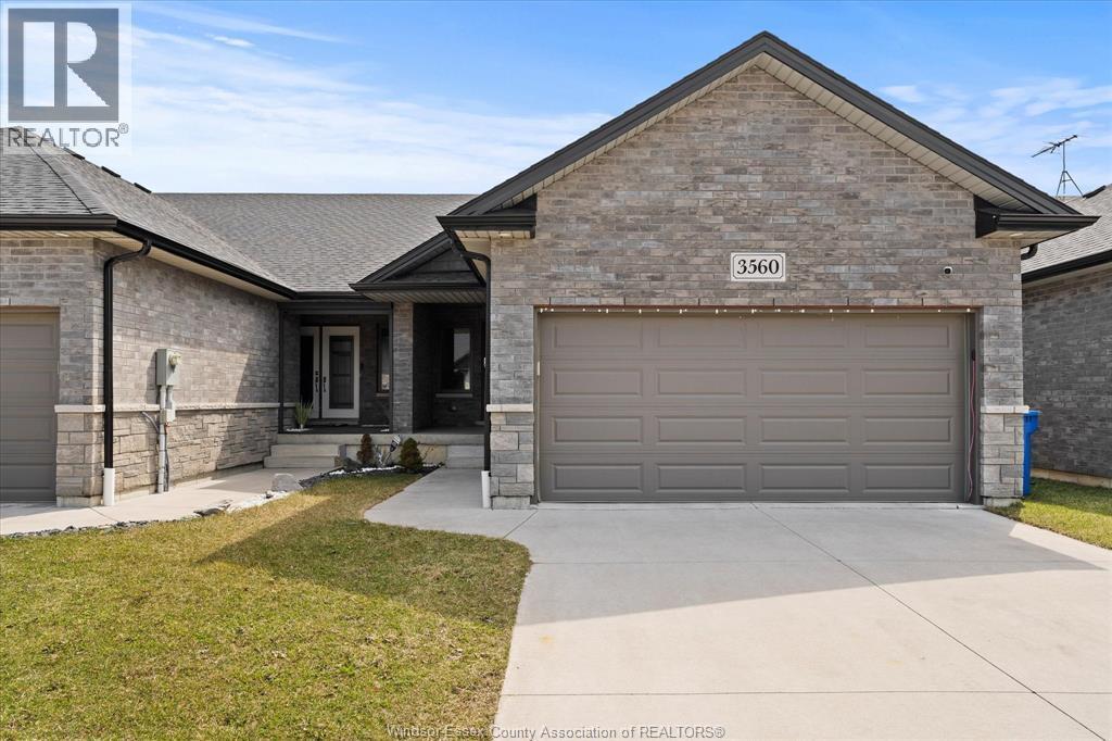 3560 Hallee Crescent, Windsor — primary photograph