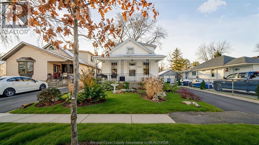 1537 Westminster Boulevard, Windsor — photograph 2