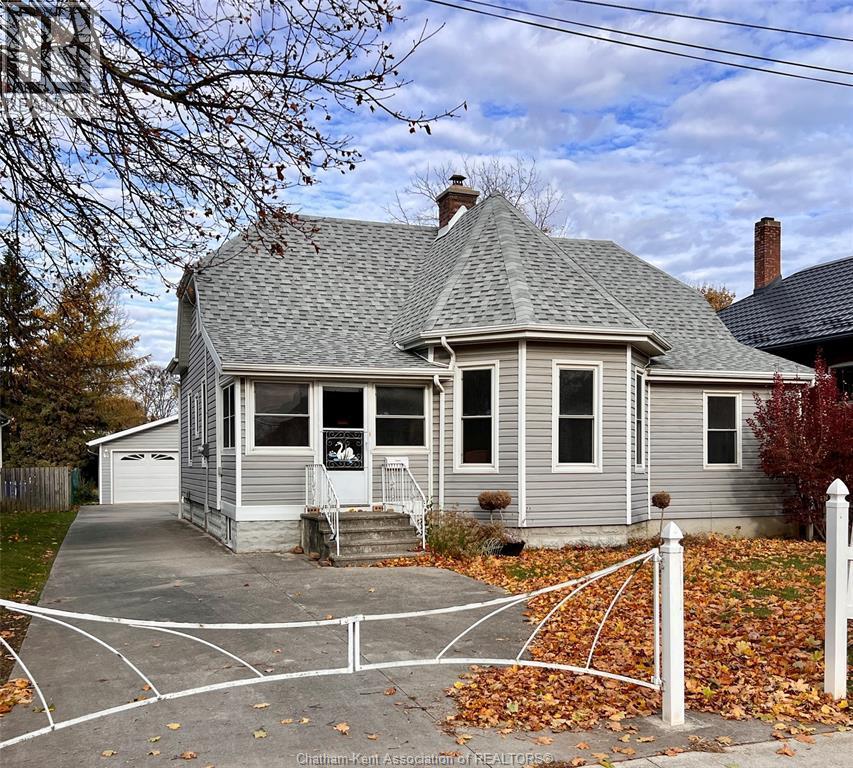 Single Family — 101 Harvey Street, Chatham, Ontario