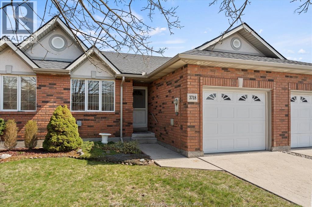 3718 Prairie Court, Windsor — photograph 2
