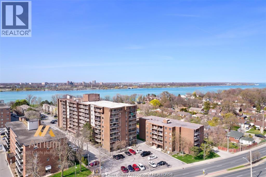 3936 Wyandotte Street #211, Windsor — photograph 2