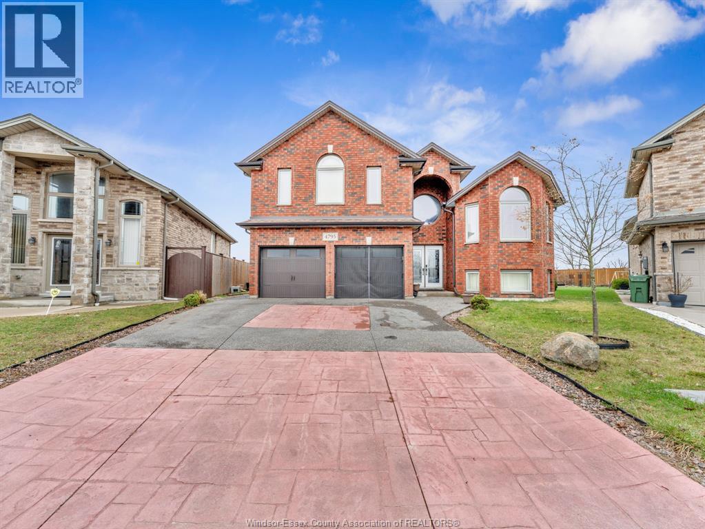 4795 Periwinkle Crescent, Windsor — photograph 2