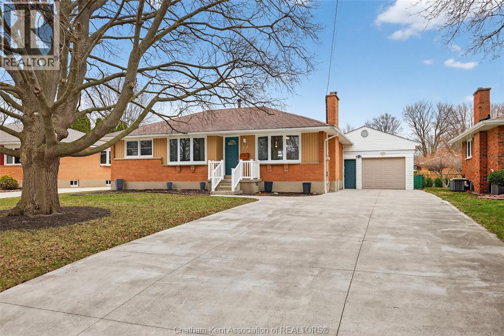 Single Family — 12 Jupiter Avenue, Chatham, Ontario