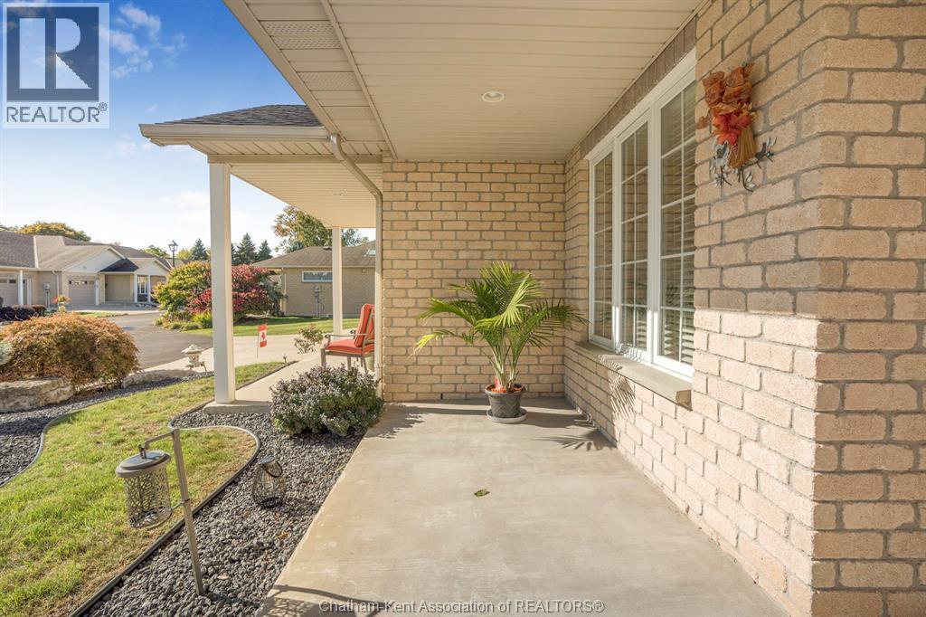 23 Wilhelmina Way, Chatham — photograph 2