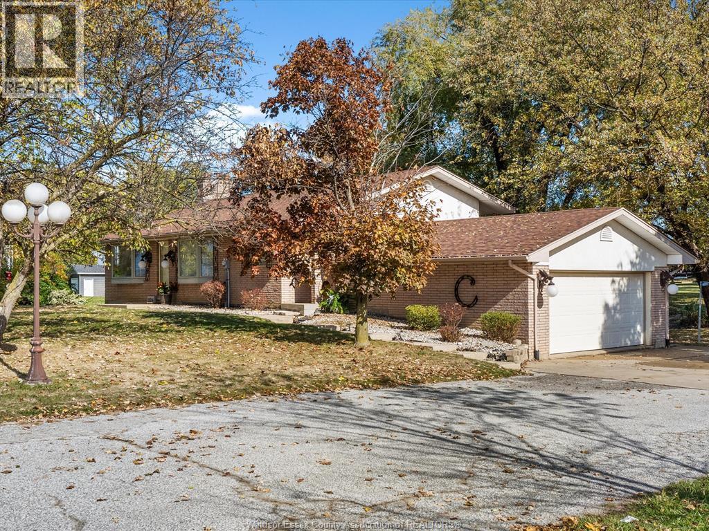 Single Family — 224 West Pike Creek, Lakeshore, Ontario