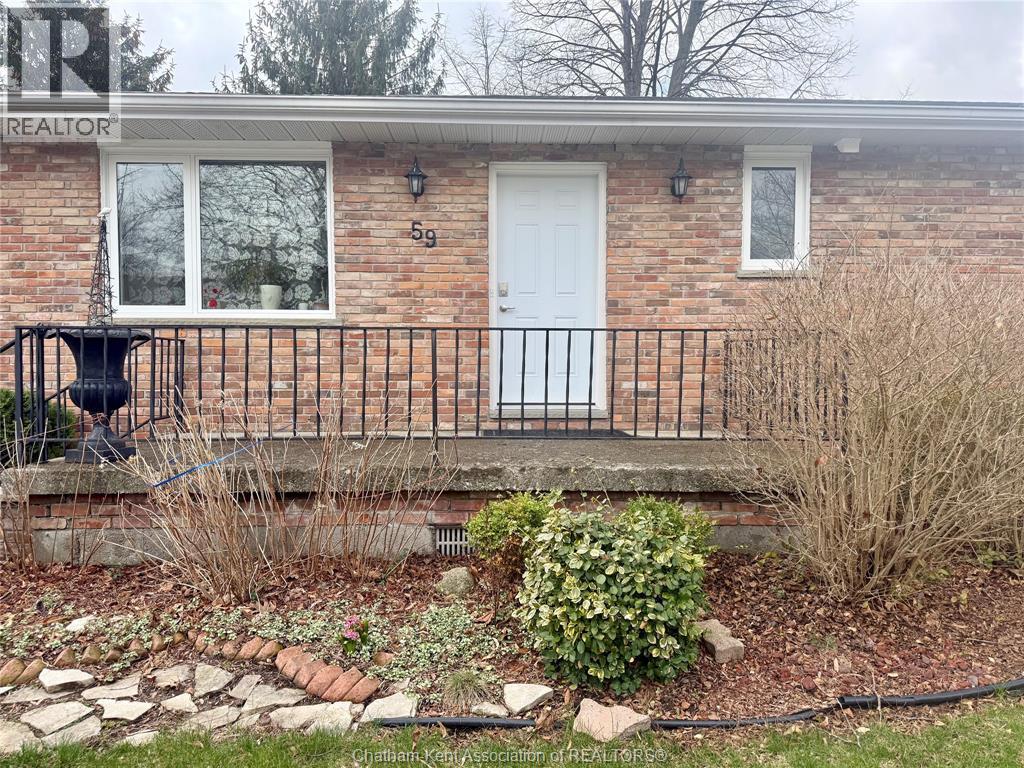 59 Lemuel Street, Thamesville — photograph 2