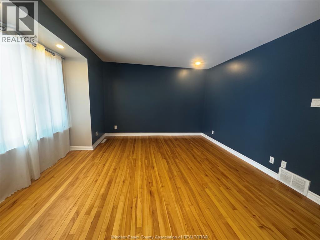 1484 Francois, Windsor — photograph 2