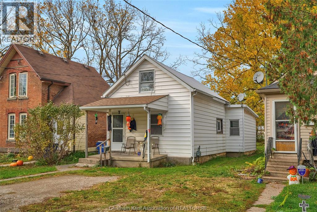 Single Family — 177 Wellington Street, Chatham, Ontario