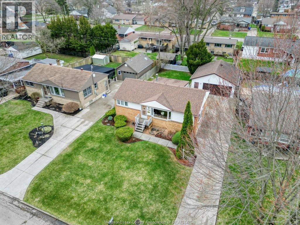 3603 Rockwell Boulevard, Windsor — photograph 2