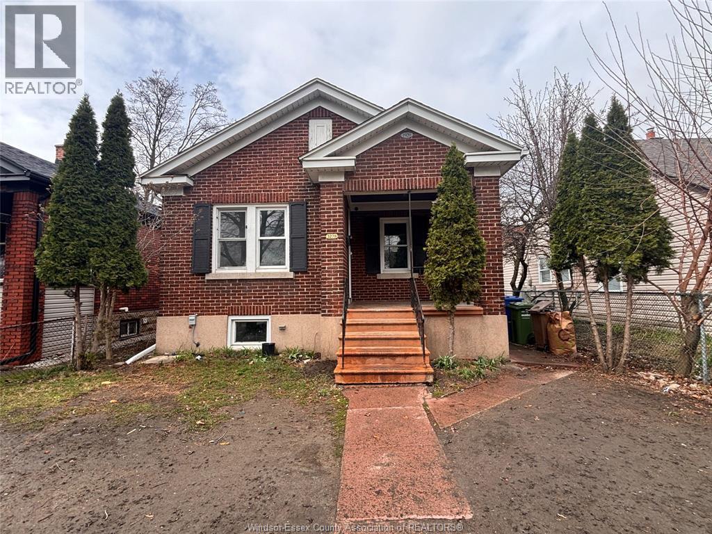 3278 Edison, Windsor — primary photograph