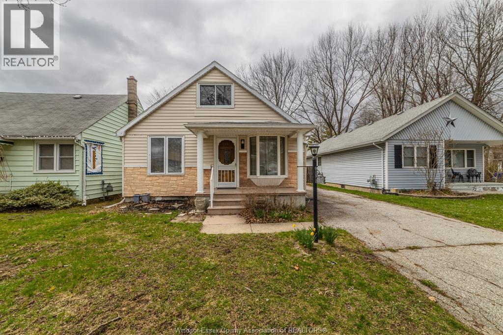 1517 Westminster Boulevard, Windsor — primary photograph