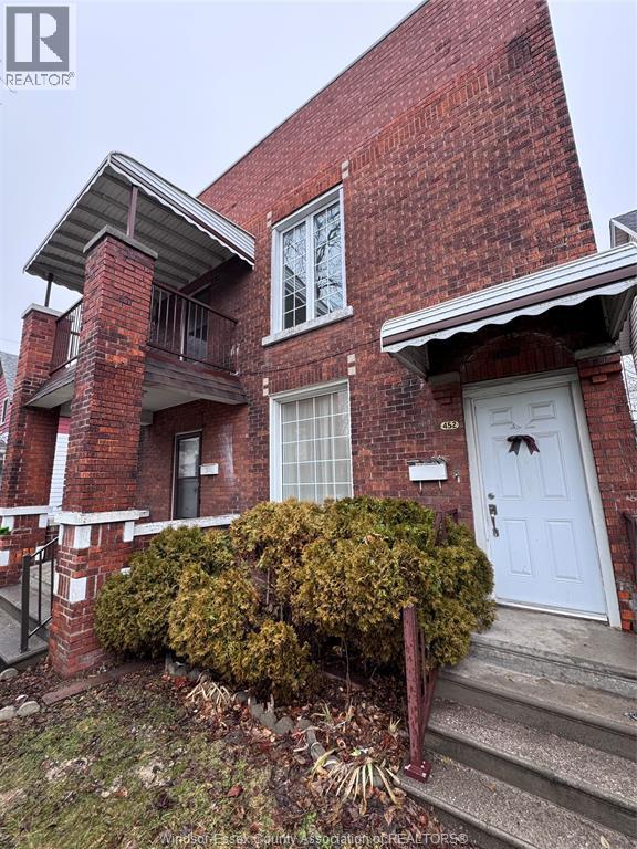 454 Vera Place, Windsor — primary photograph