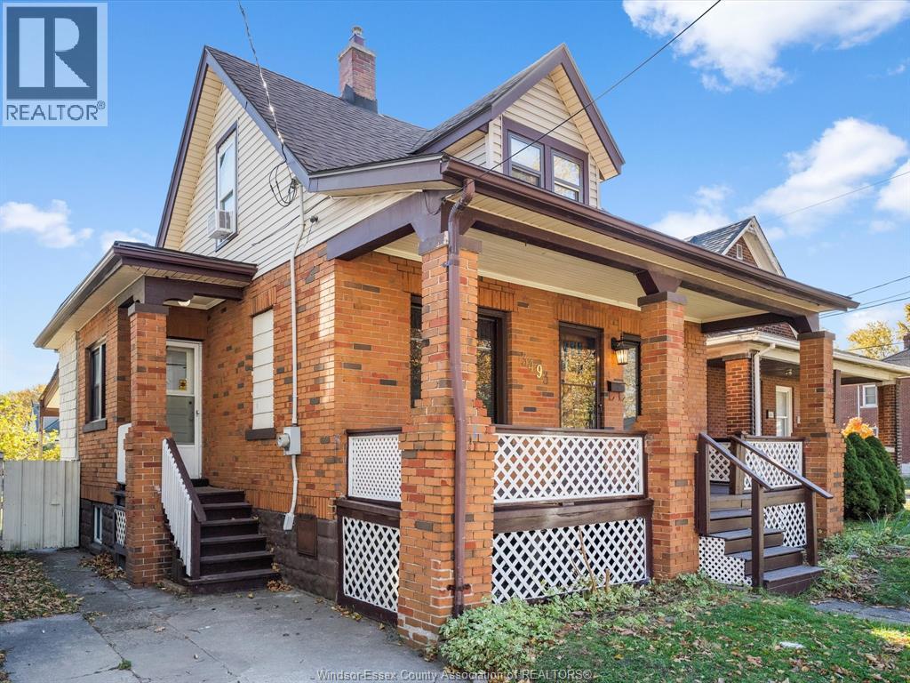 3493 Peter Street, Windsor — photograph 2