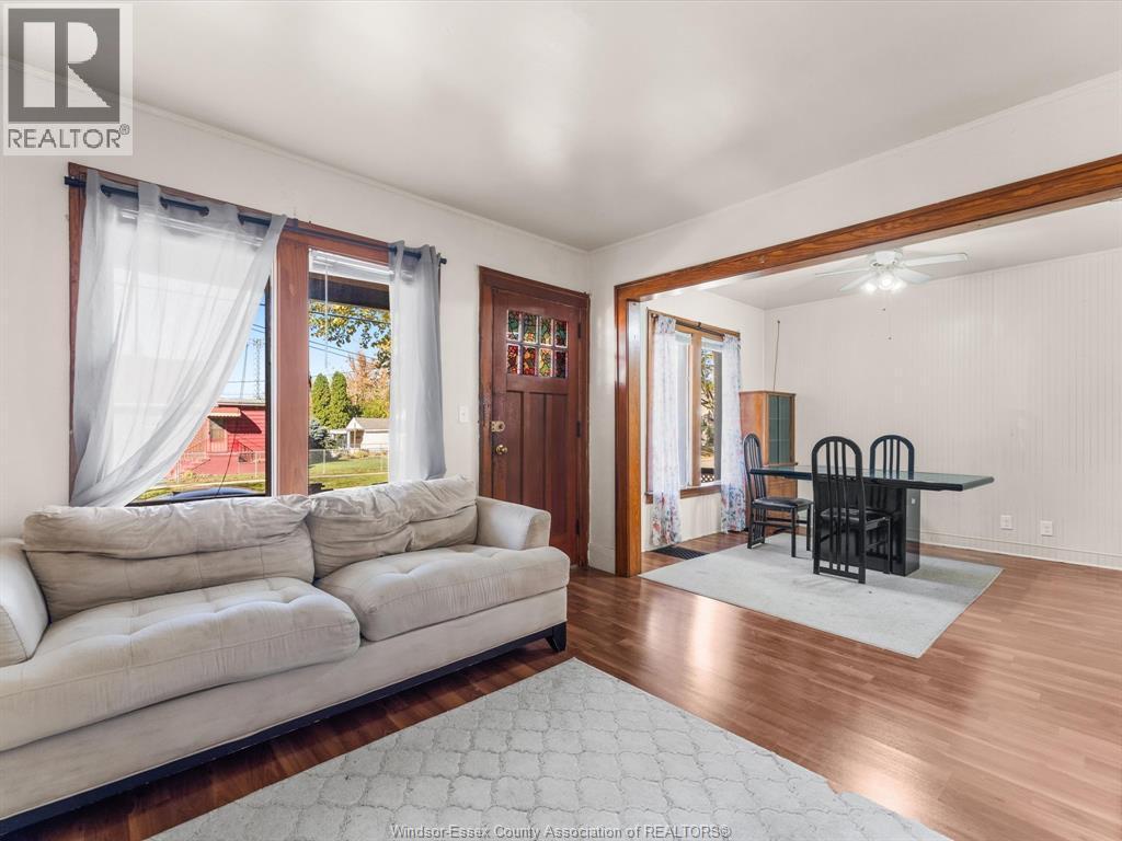3493 Peter Street, Windsor — photograph 3