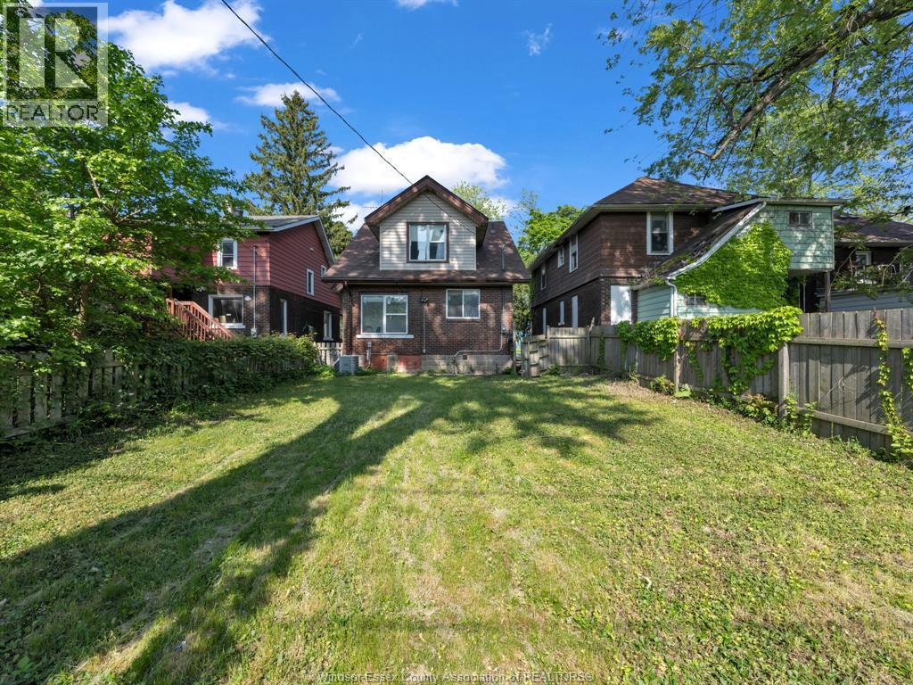 353 Indian Road #Lower, Windsor — photograph 2