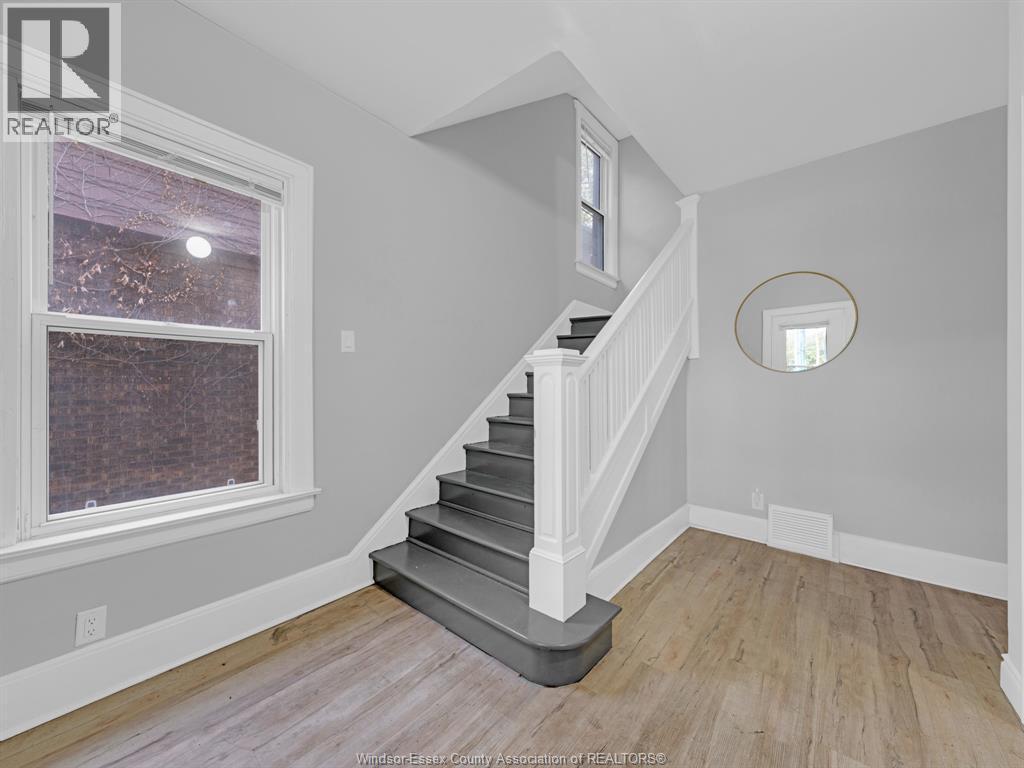 353 Indian Road #Lower, Windsor — photograph 3