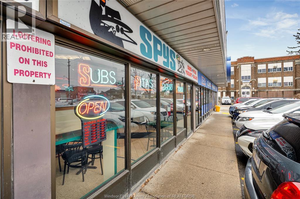 475 Tecumseh, Windsor — photograph 2