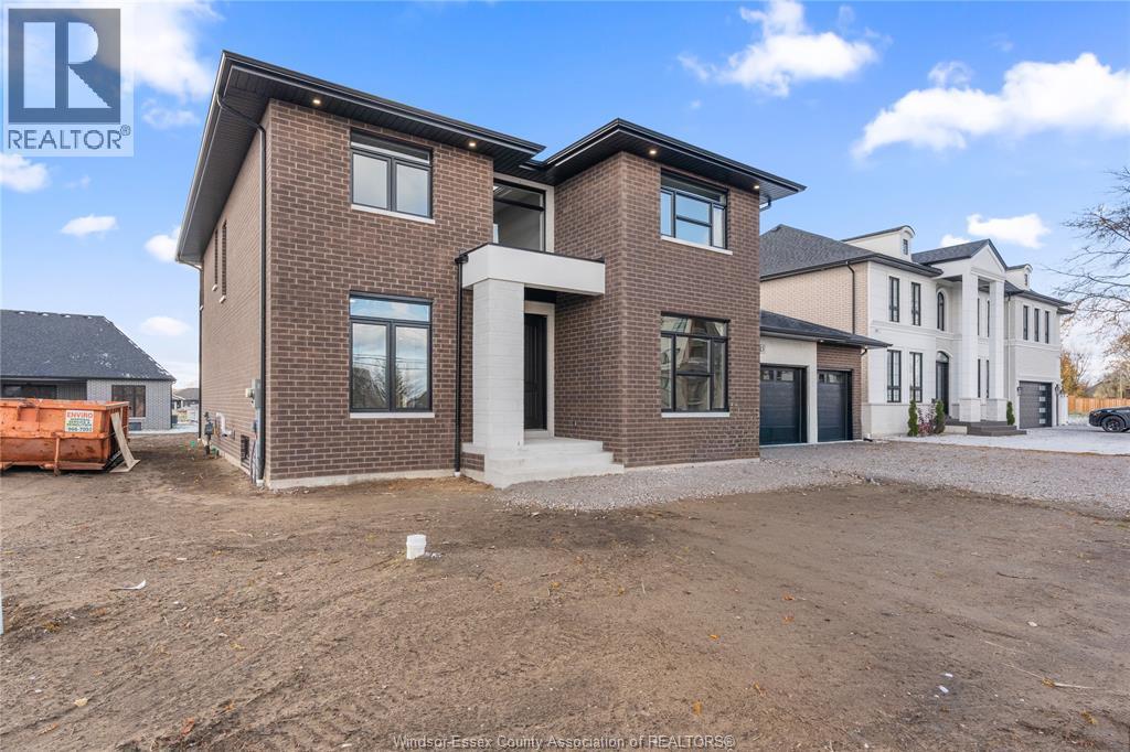 4615 Huron Church Line Road, LaSalle — photograph 2