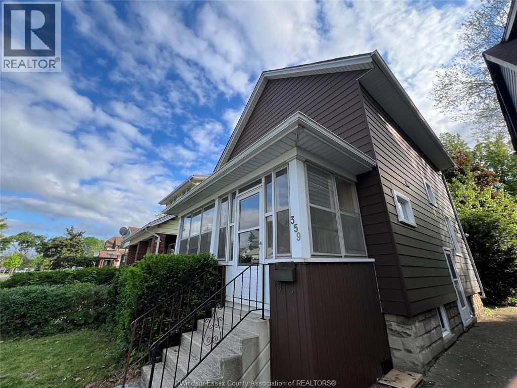 359 Randolph, Windsor — photograph 3