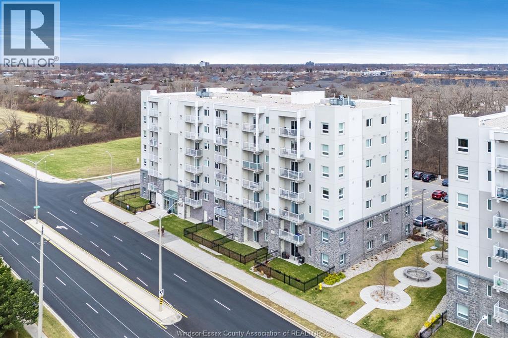 1675 Banwell #402, Windsor — primary photograph