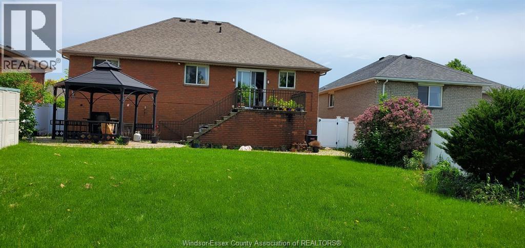 971 Grantham Court #LOWER, Windsor — photograph 2