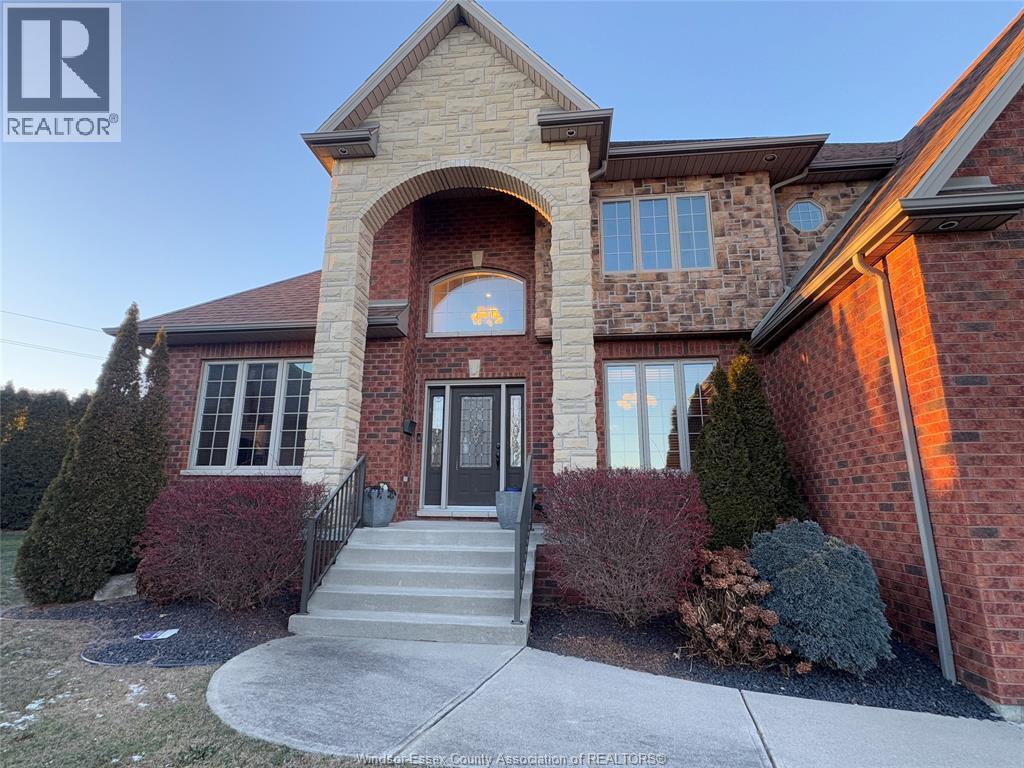 67 Theresa Trail, Leamington — photograph 2