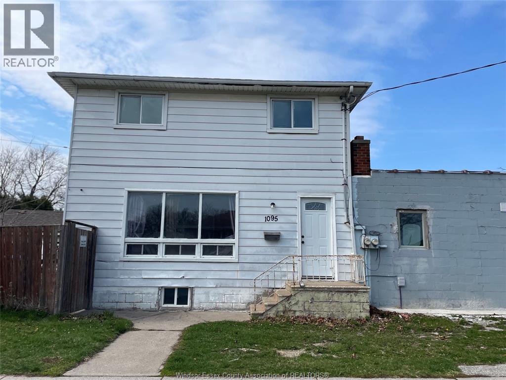 1095 Partington, Windsor — photograph 2