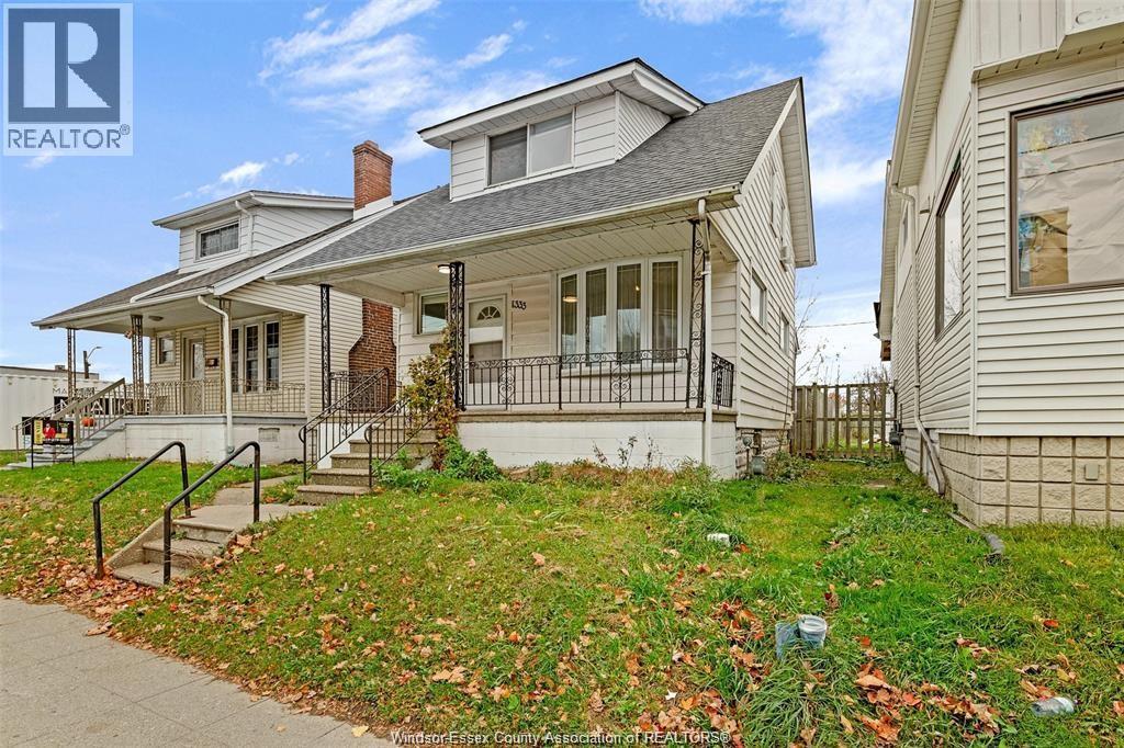 1333 Wyandotte Street, Windsor — photograph 3