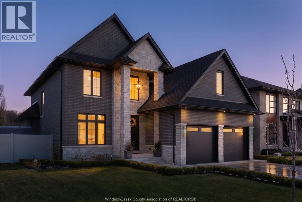 Single Family — 256 Xavier Circle, Lakeshore, Ontario