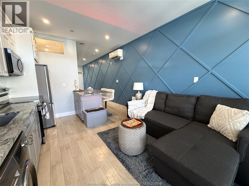 477 Pelissier Street #7, Windsor — photograph 3