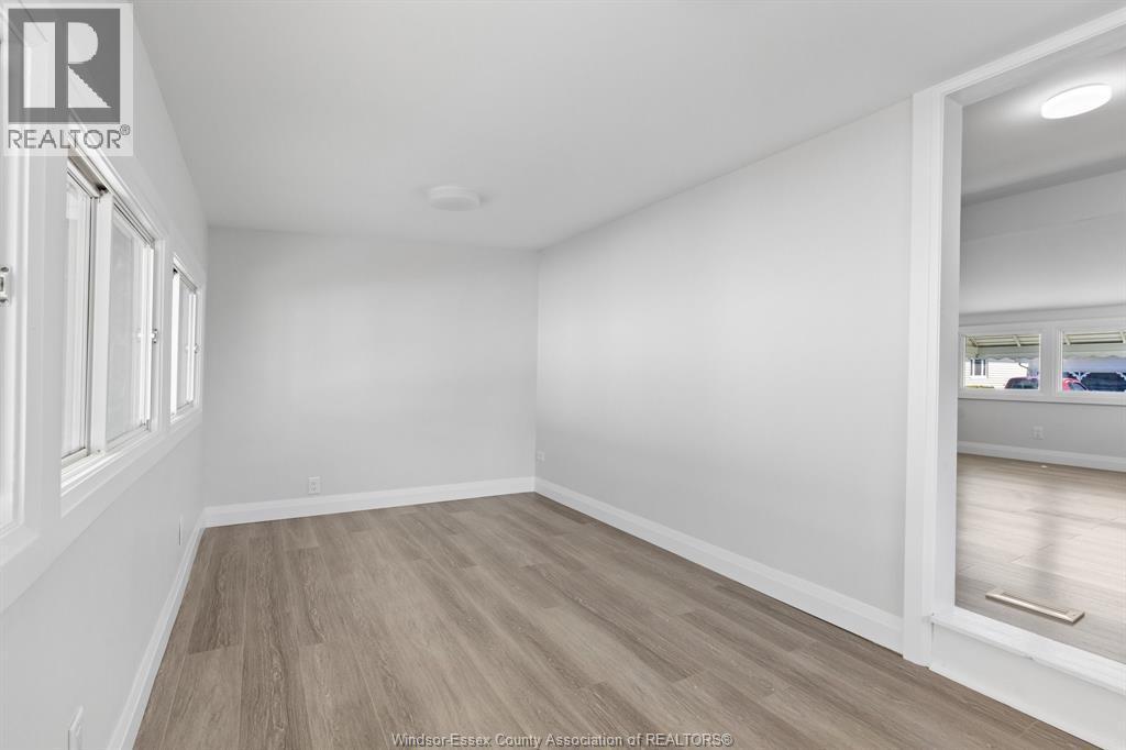 270 Beverly, Essex — photograph 3