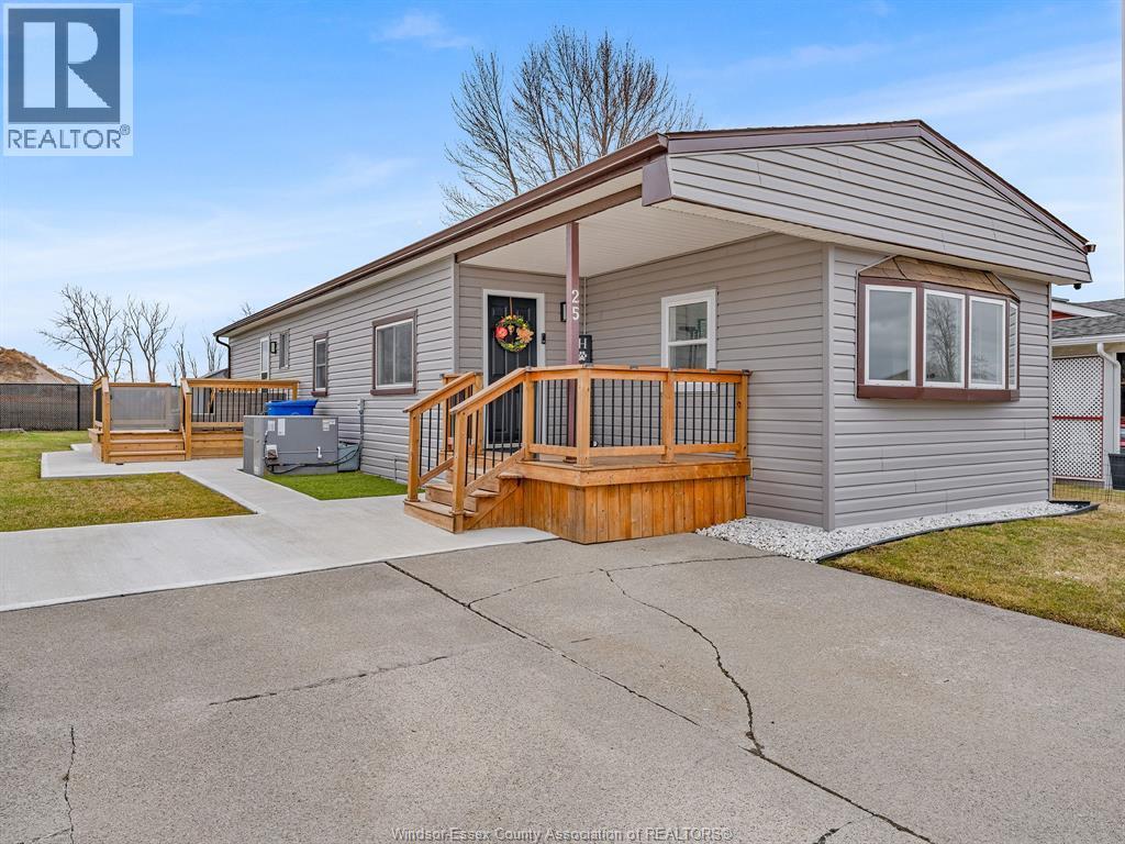 Single Family — 25 Parkside, McGregor, Ontario