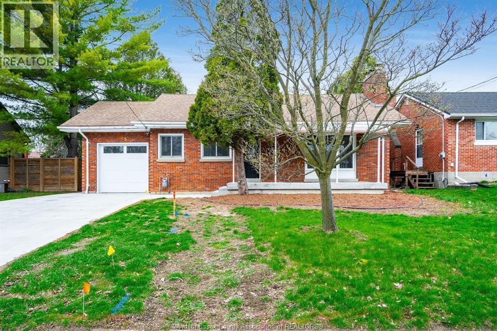 Single Family — 95 Tweedsmuir Avenue, Chatham, Ontario