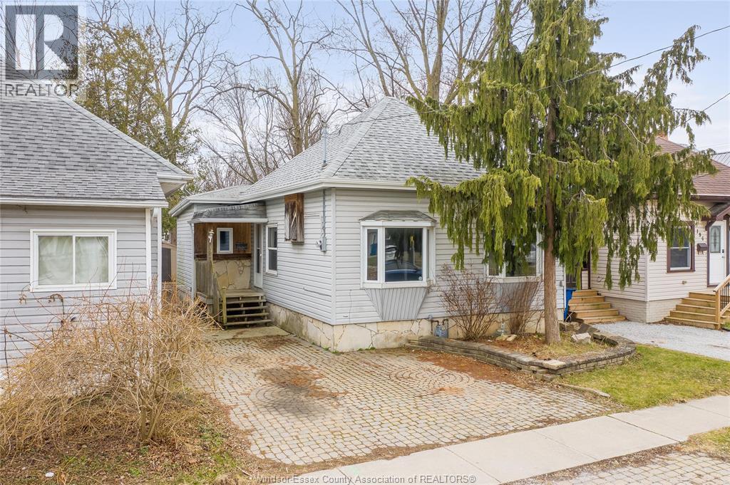 Single Family — 194 Harvey Street, Chatham, Ontario