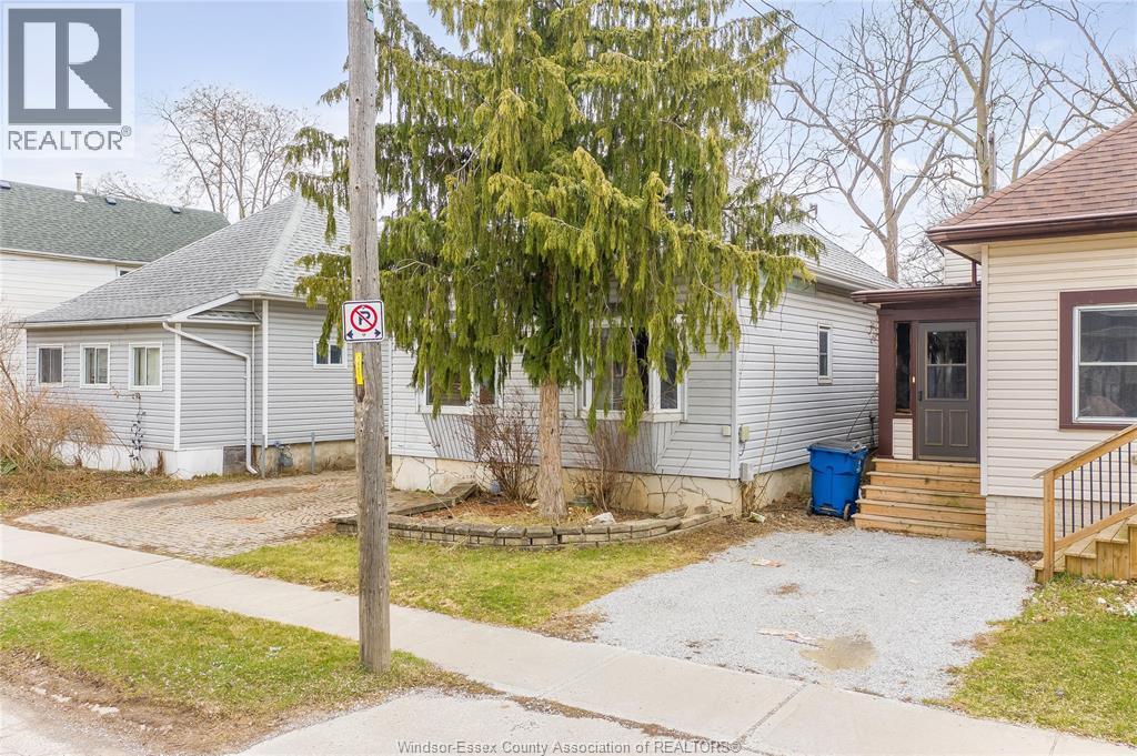 194 Harvey Street, Chatham — photograph 3