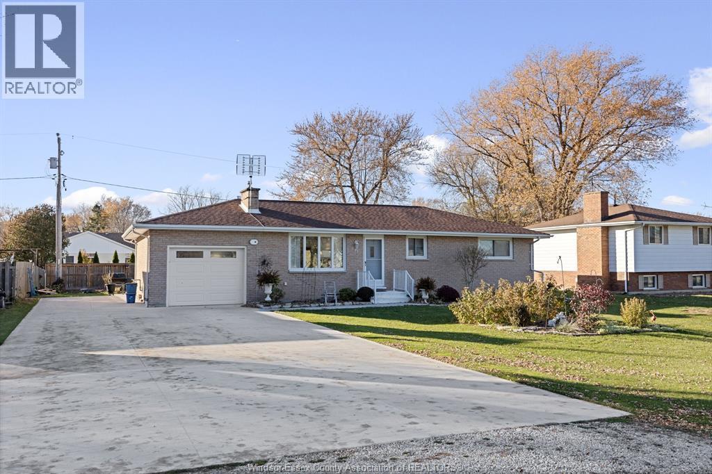 Single Family — 291 Elm, Lakeshore, Ontario