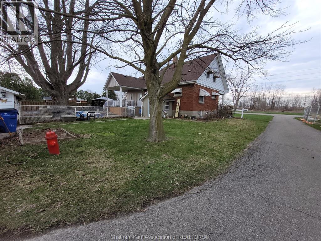 670 Park Avenue, Chatham — photograph 3